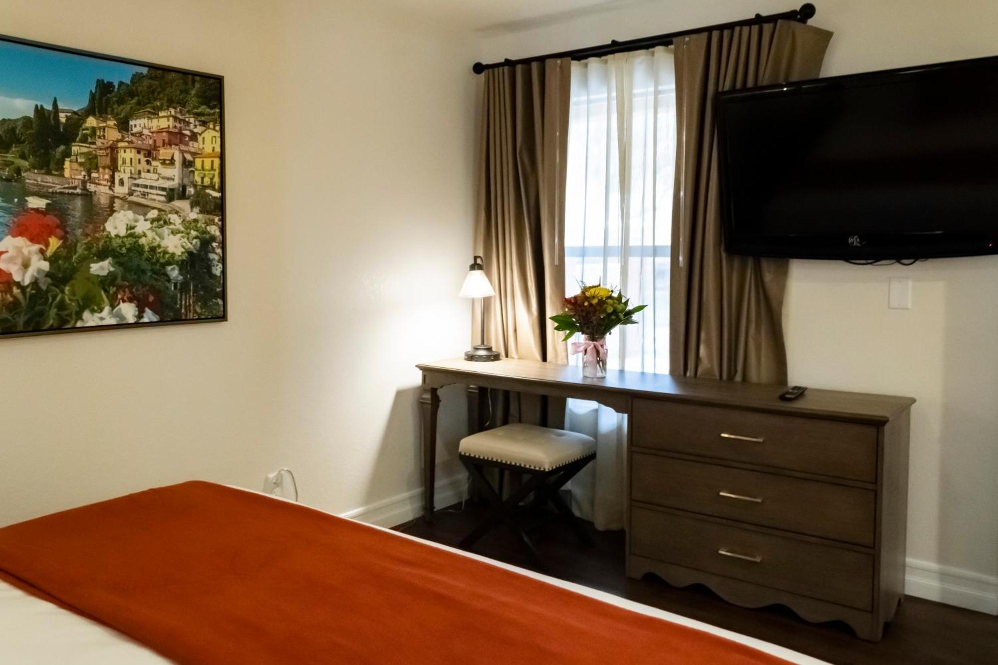 One Bedroom Deluxe Villa